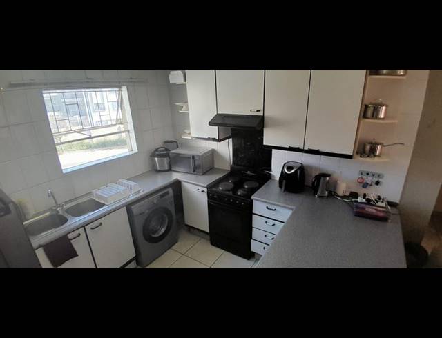 2 BEDROOM TOWNHOUSE FOR SALE IN VORNA VALLEY